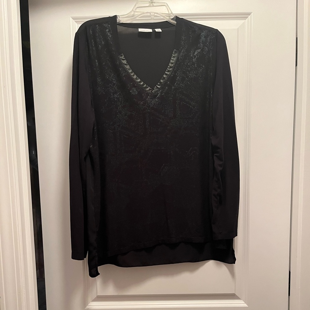 Womens long sleeve shirt